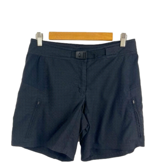 MEC Women's Black Short w/ Zip Pockets & Built-In Belt - Picture 1 of 6